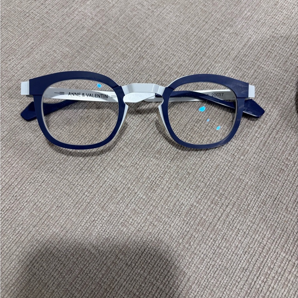 Anne et Valentin Owen 20C17 Bone and Navy Glasses GREAT CONDITION